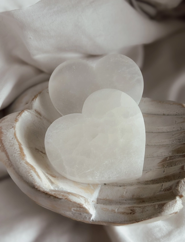 Cuore piatto in Selenite